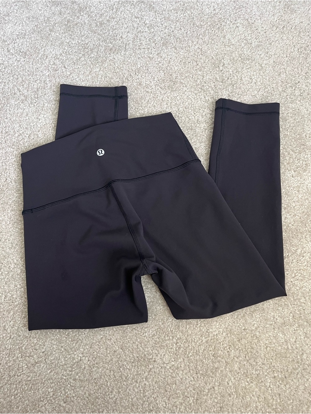 Lululemon Athletica Wunder Under Black High-Rise Crop Leggings *small hole